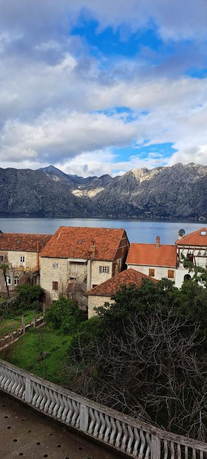 Boka No.12 Appartement Kotor Buitenkant foto